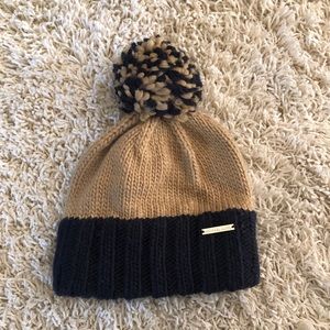 MICHAEL KORS Women’s Hat Beanie with Headphones
